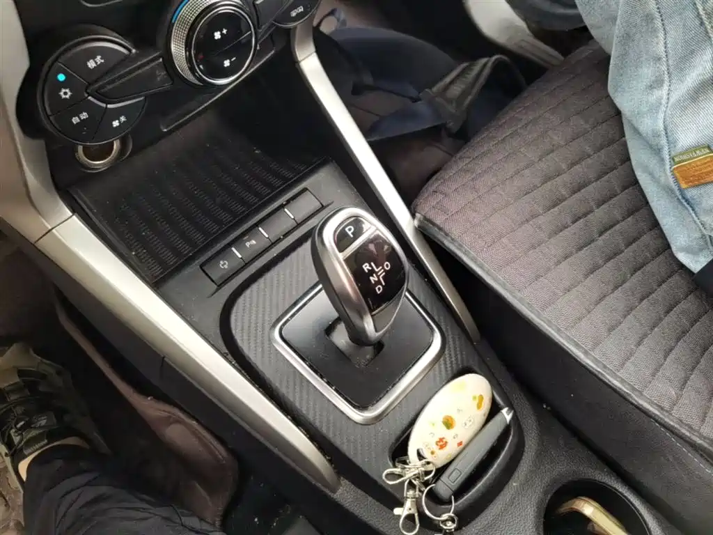 BYD Yuan New Energy 2019 EV360 Smart Connect Premium Edition фото 14
