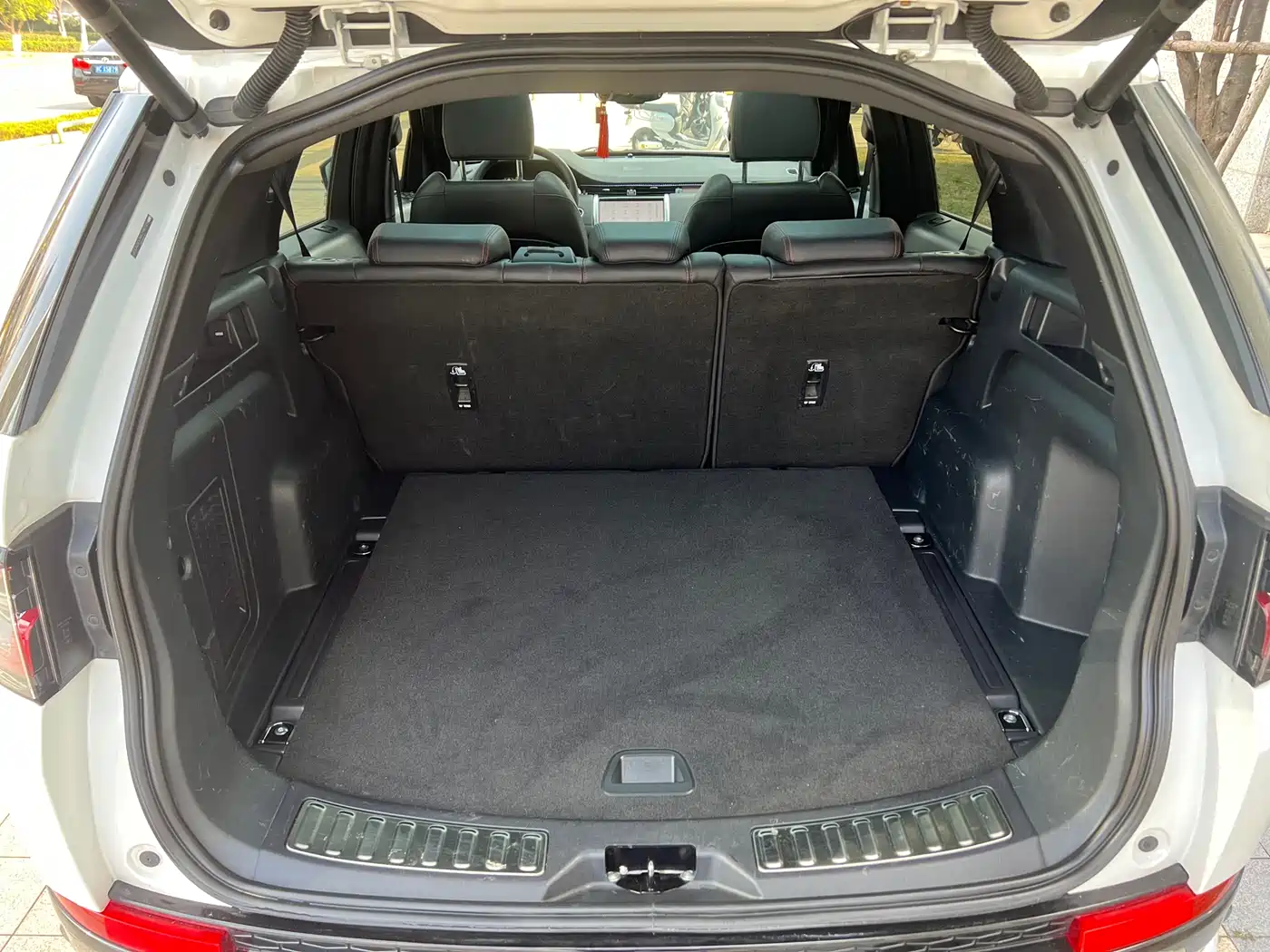 Land Rover Discovery Sport 2022 Model 249PS R-Dynamic SE Performance Tech Edition 5-Seater фото 15