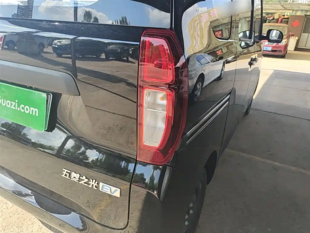 Wuling Motors Wuling Zhiguang NEV 2026 2025 Standard Version