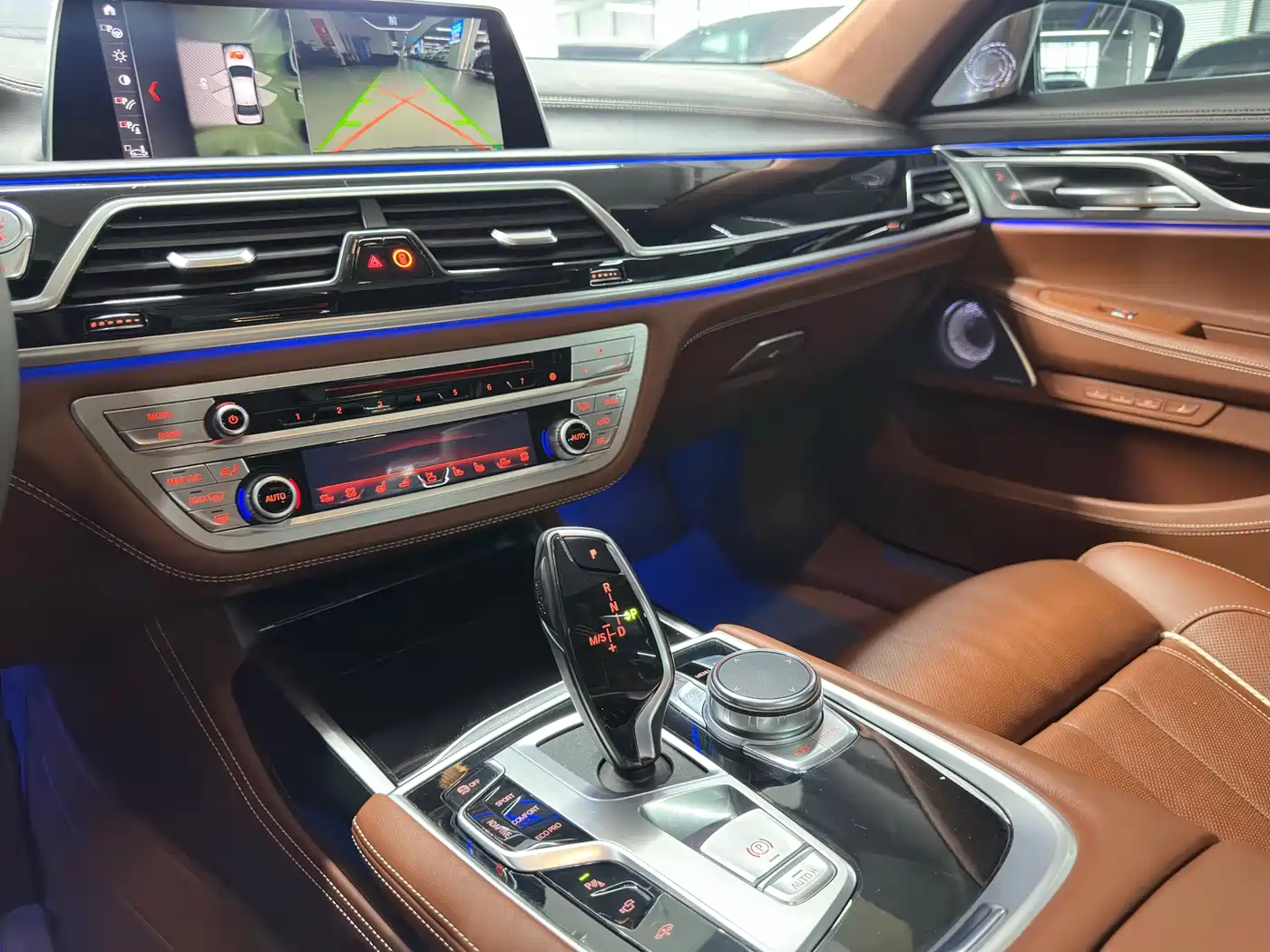 BMW 7 Series 2018 740Li xDrive Premium Type Excellence Package фото 16