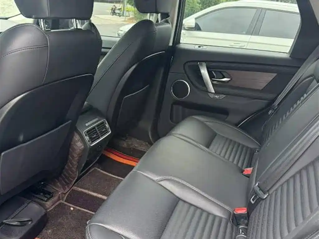 Land Rover Discovery Sport 2023 249PS R-Dynamic S Performance Version фото 6