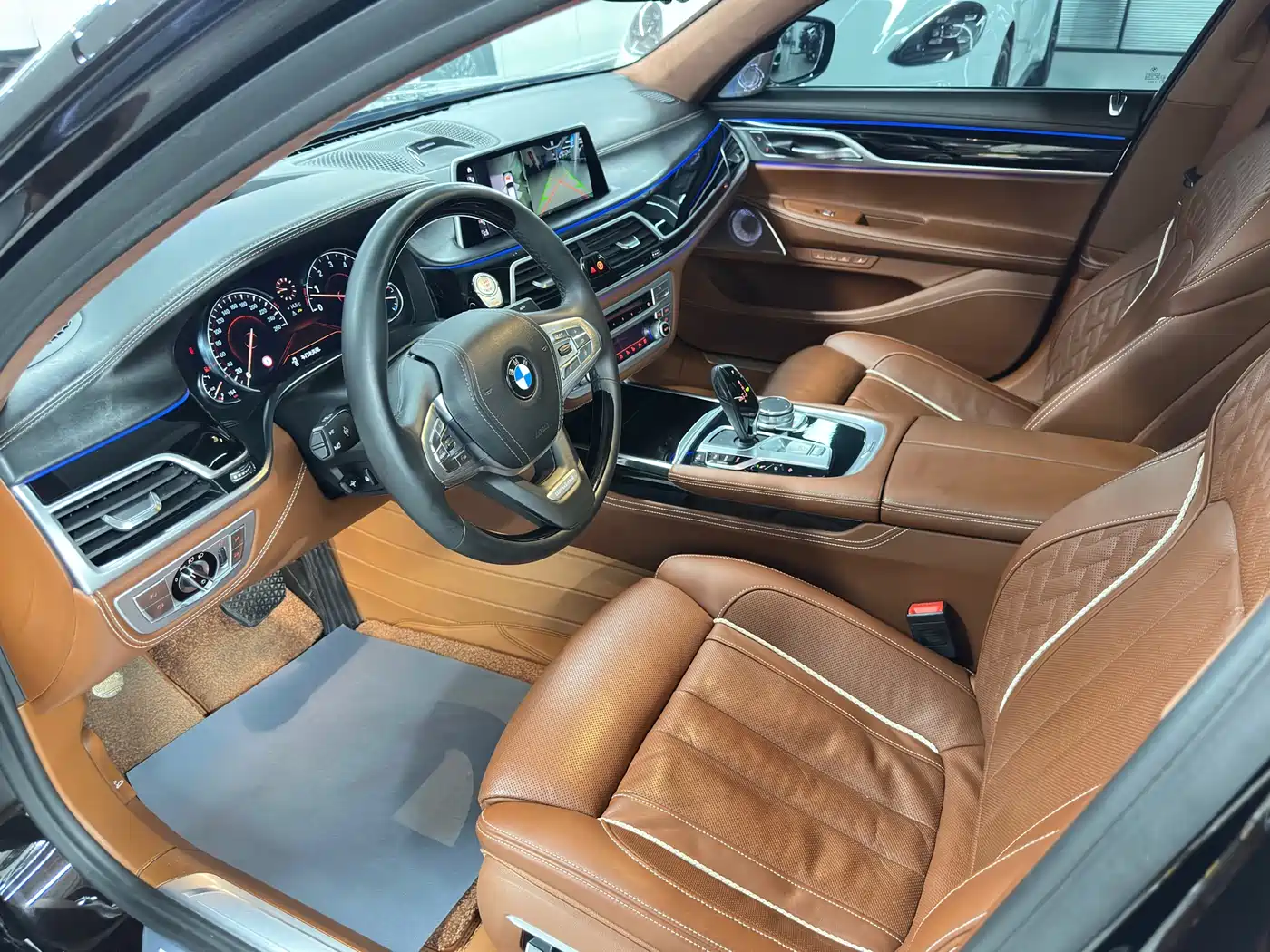 BMW 7 Series 2018 740Li xDrive Premium Type Excellence Package фото 11