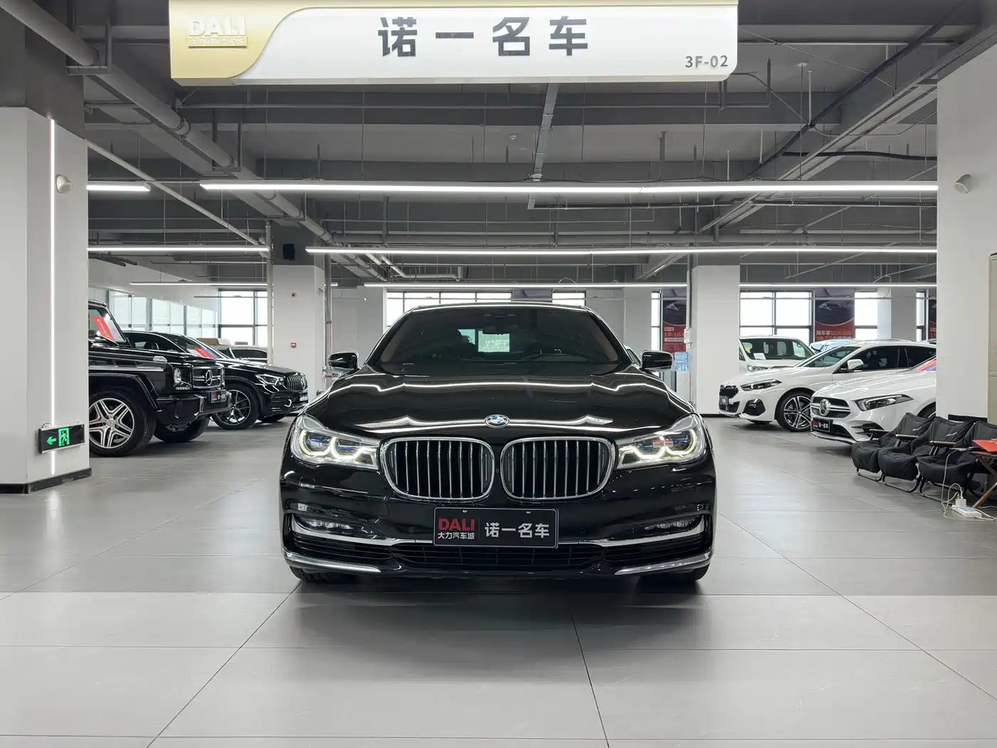 BMW 7 Series 2018 740Li xDrive Premium Type Excellence Package фото 2
