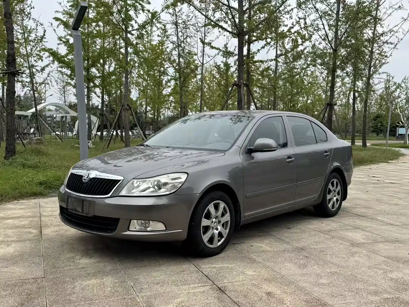 Škoda Octavia 2012 1.6L Auto Yijun Edition