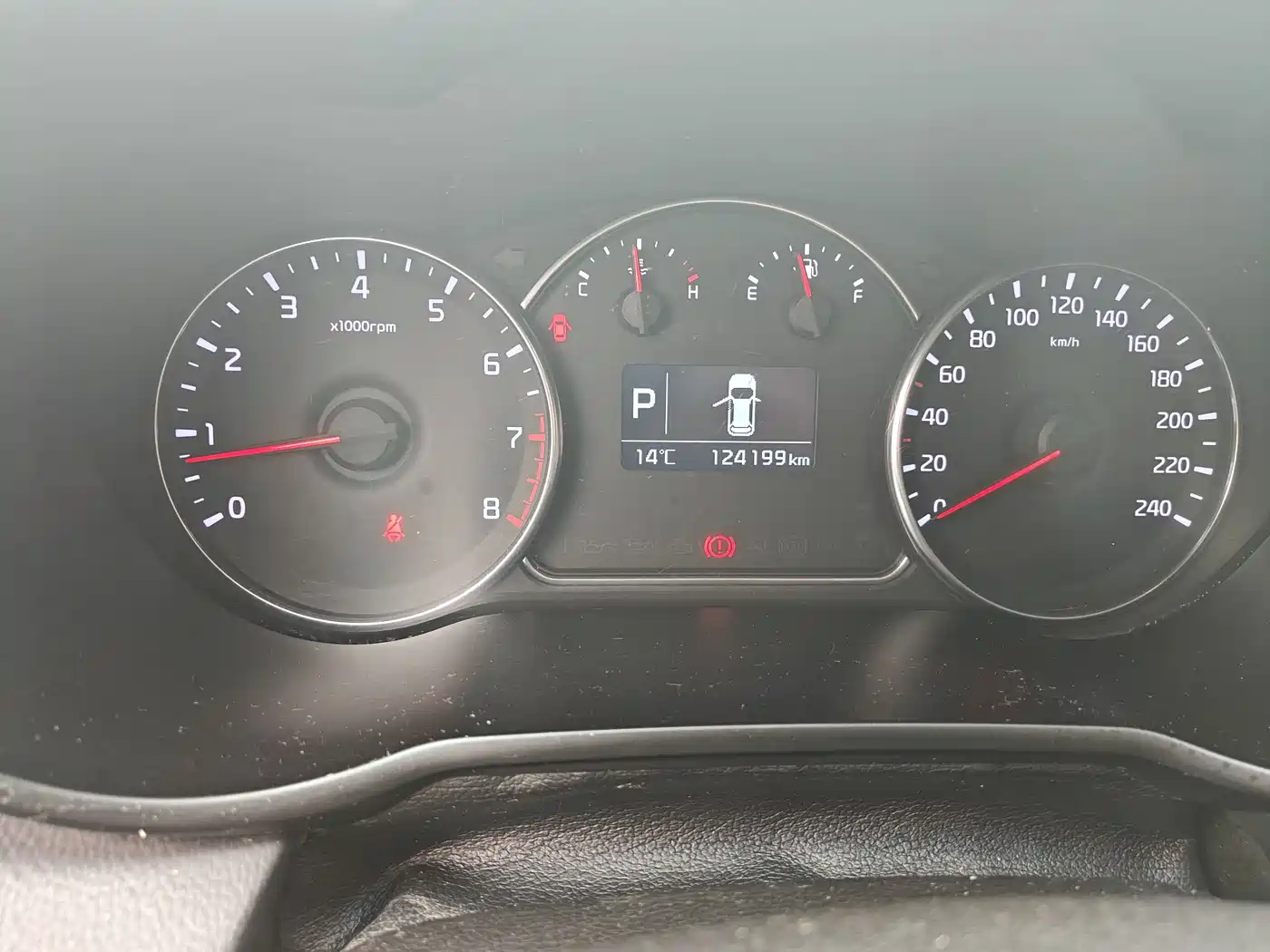 Kia Carens 2014 2013 2.0L 5-Seat Auto Standard China IV