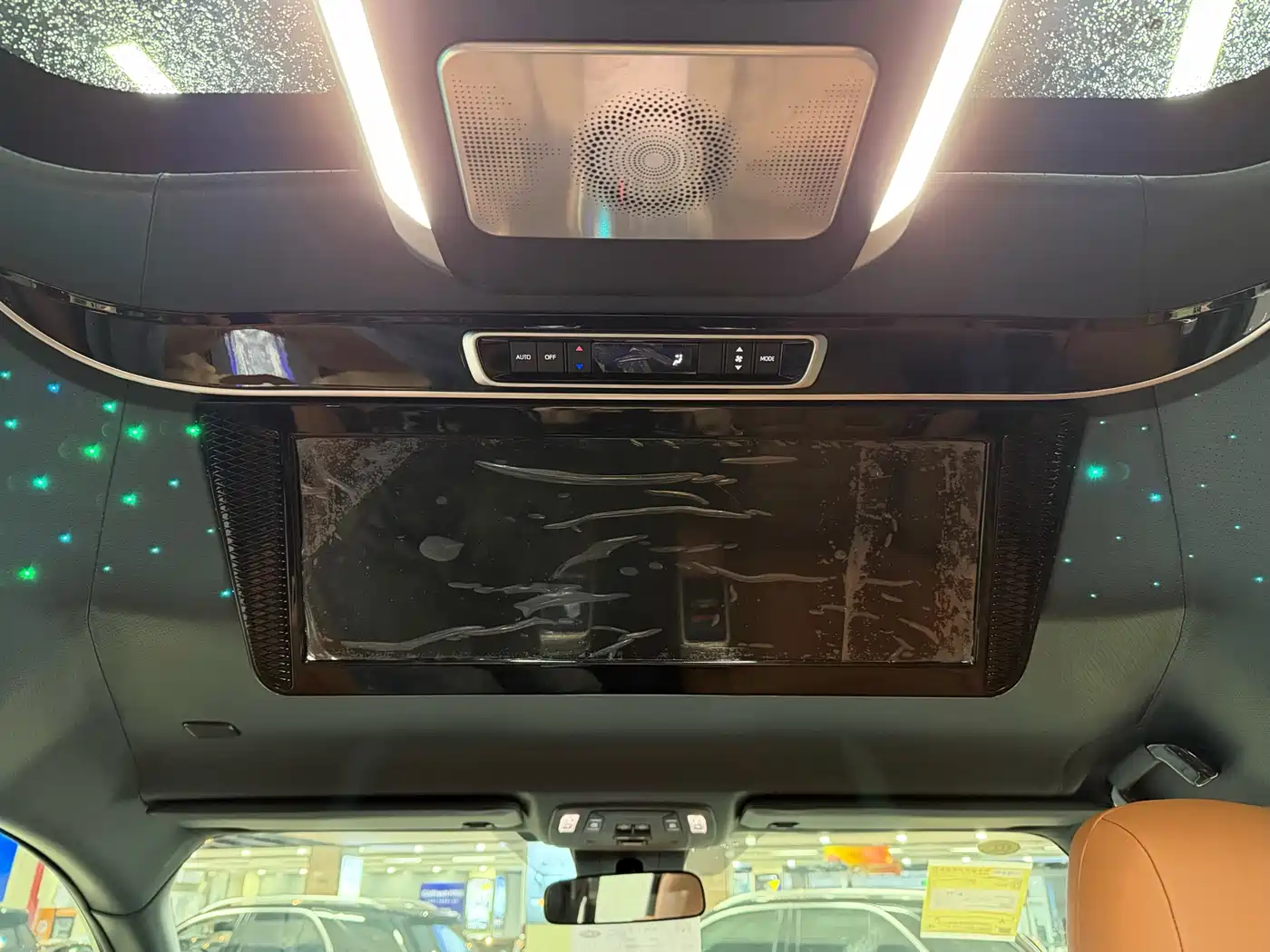 Toyota Granvia 2026 Model 2.5L Hybrid Luxury Edition фото 18