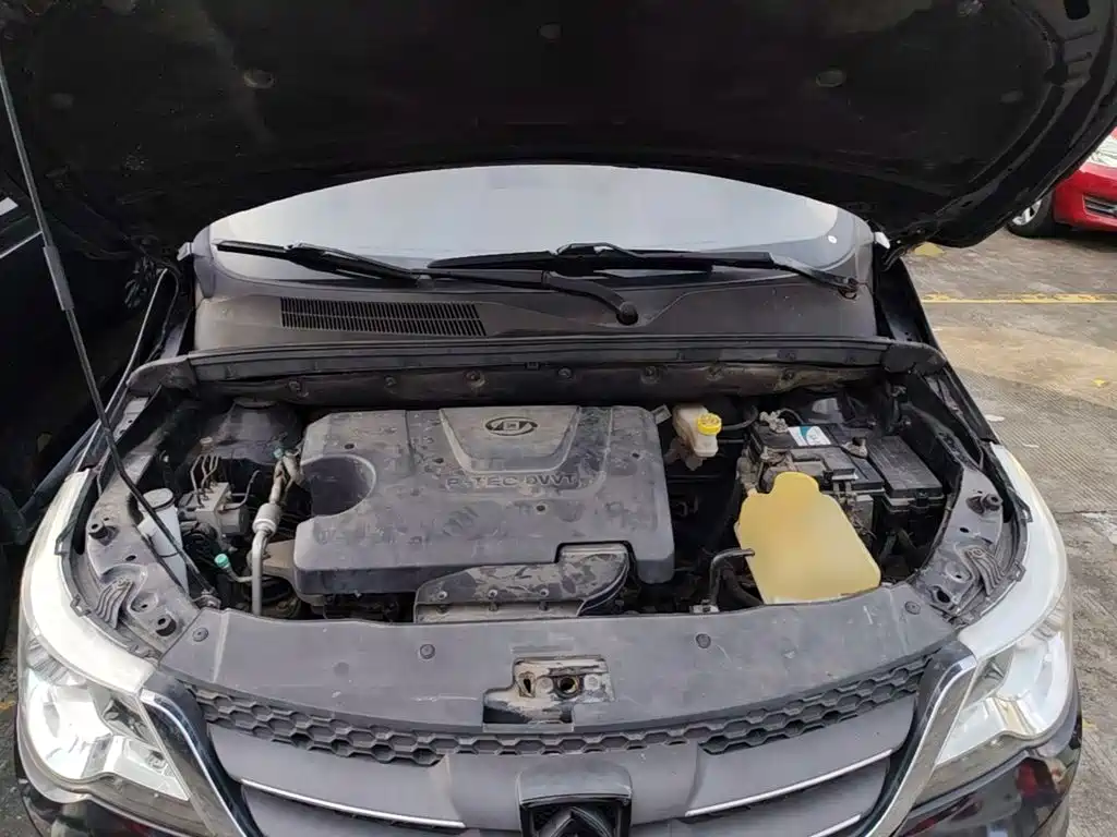 Baojun 730 2015 2014 1.5L Manual Comfort ESP Edition 7-Seater