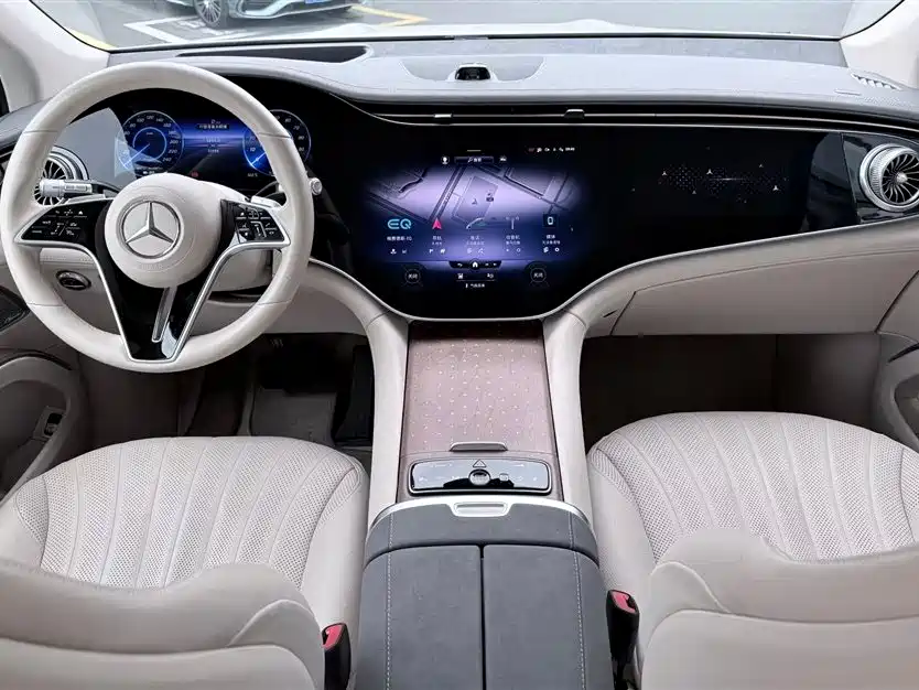 MERCEDES-BENZ EQS SUV