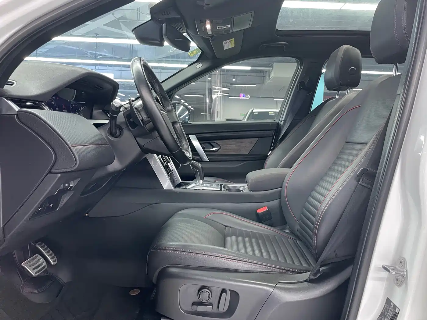 Land Rover Discovery Sport 2020 249PS R-Dynamic Performance Tech 7-seater фото 4