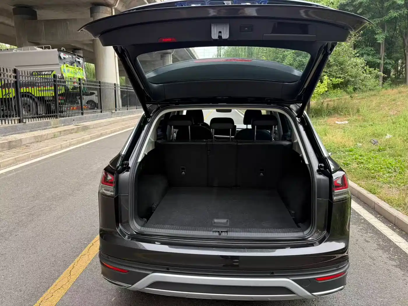 Volkswagen Tayron 2023 330TSI 2WD Luxury Plus Advanced Edition фото 6