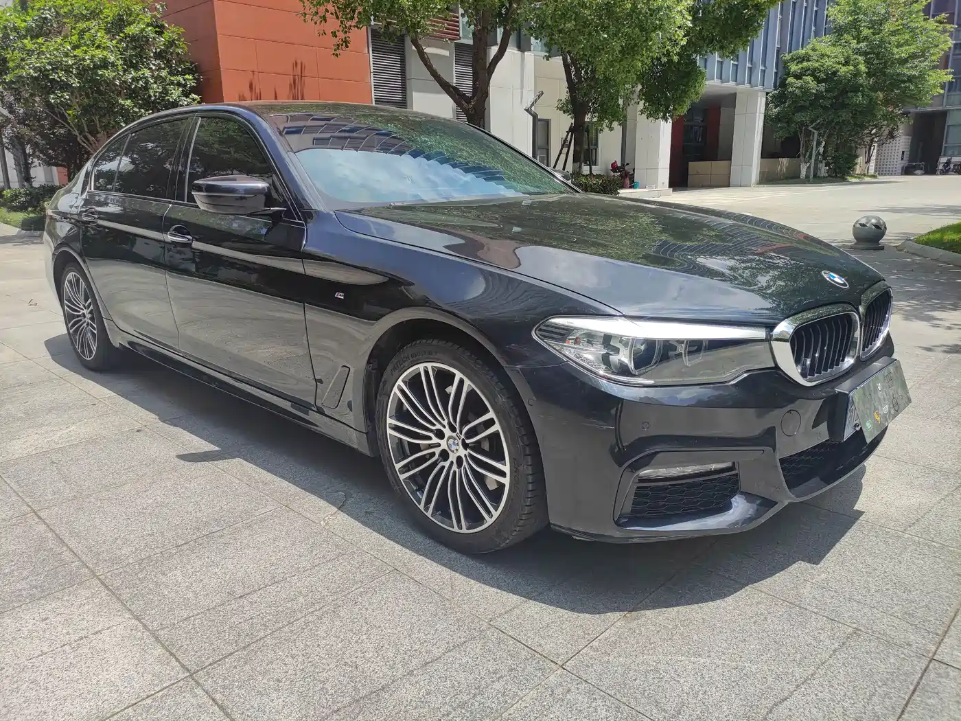 BMW 5 Series 2018 530Li Leading M Sport Package фото 2