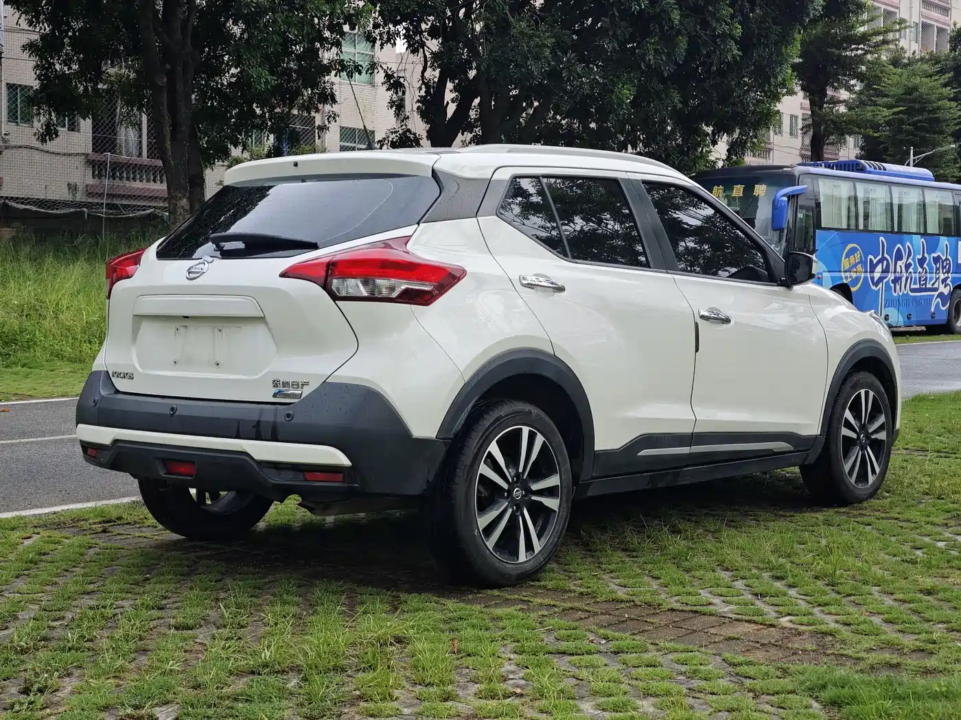Nissan Kicks 2019 2019 1.5L CVT Smart Connect Luxury Edition