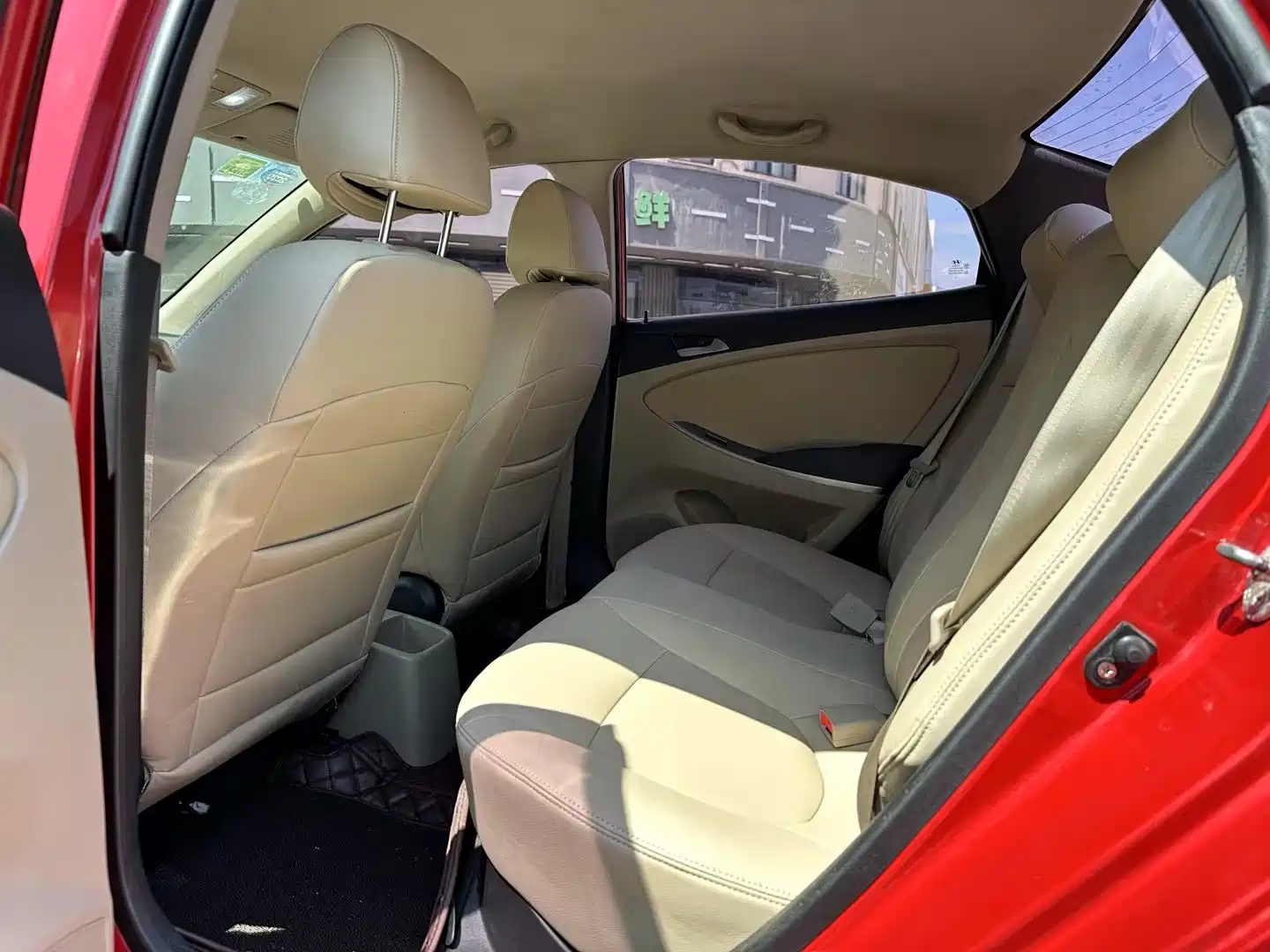 Фото 5 - Hyundai Verna