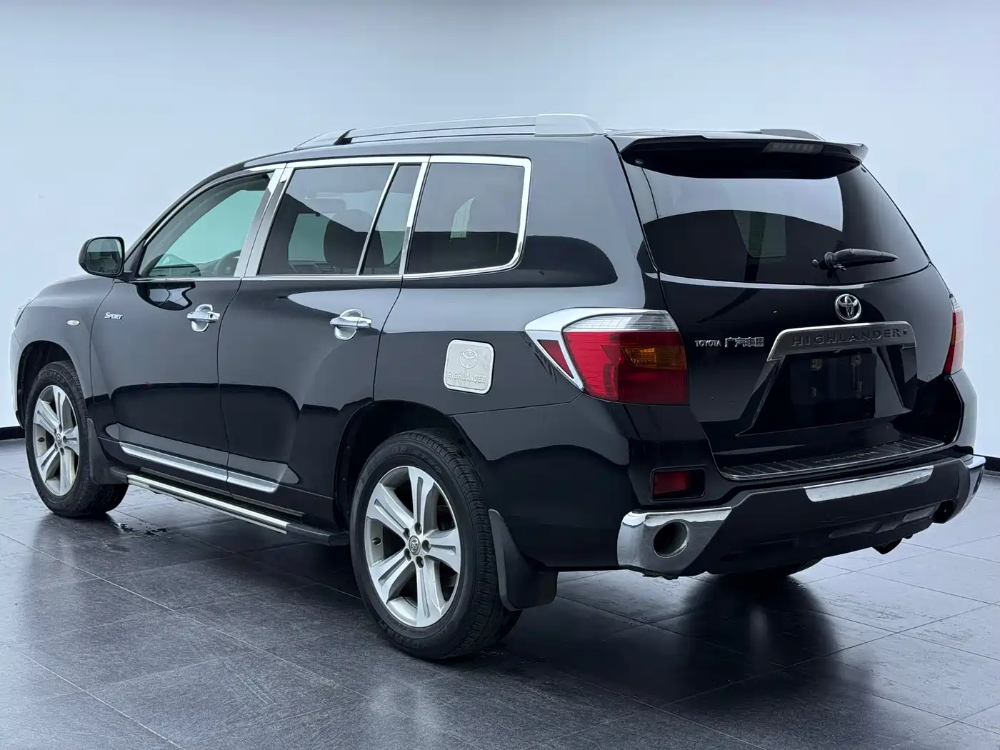 Фото 15 - Toyota Highlander