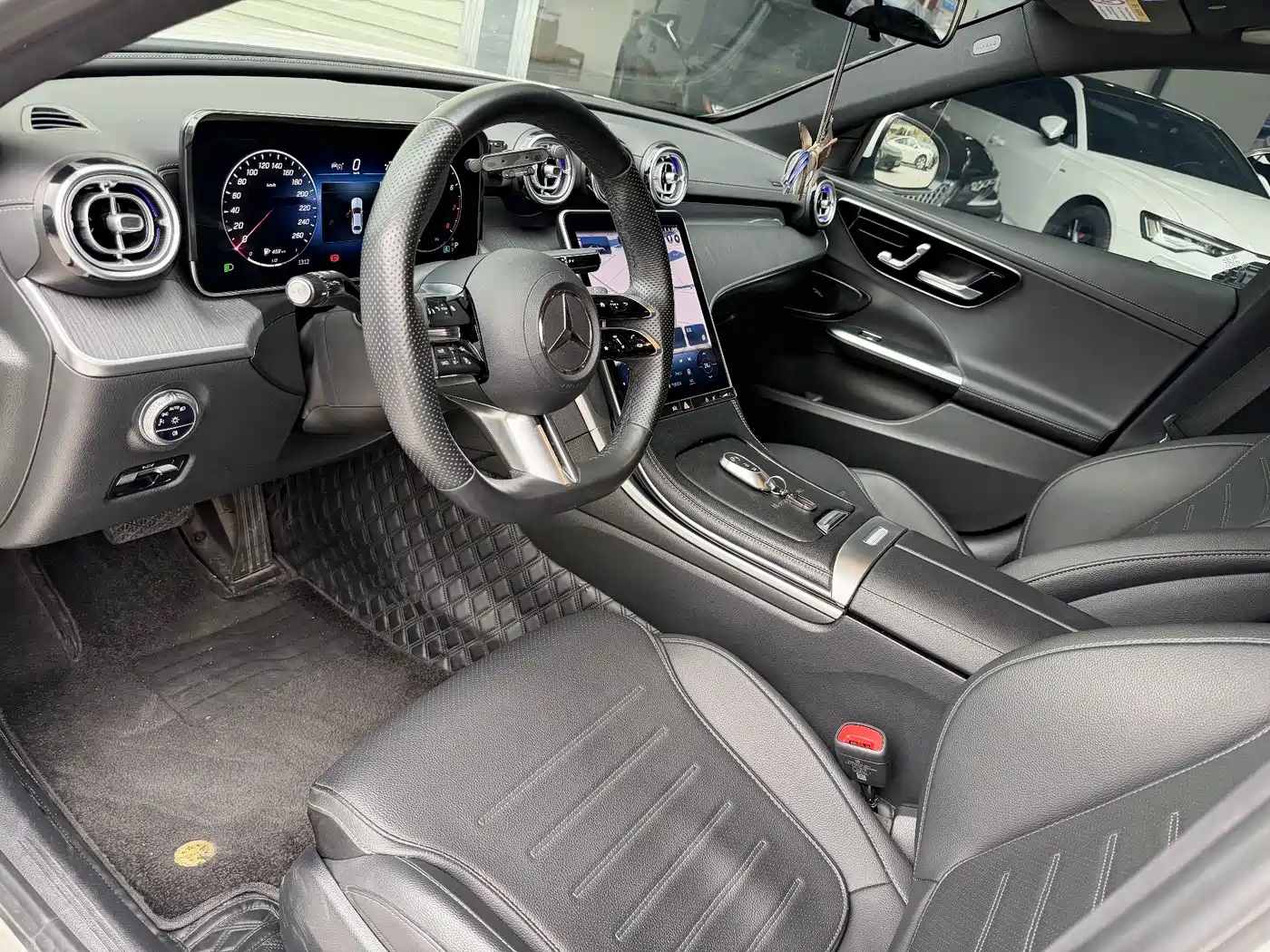 Mercedes-Benz C-Class 2024 C 260 L Sport фото 4
