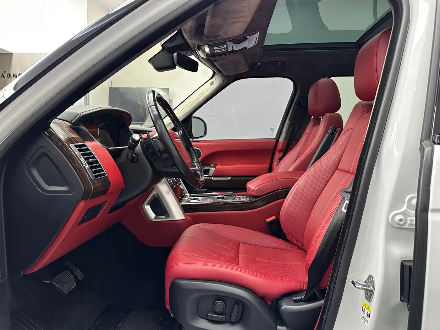 LAND ROVER RANGE ROVER