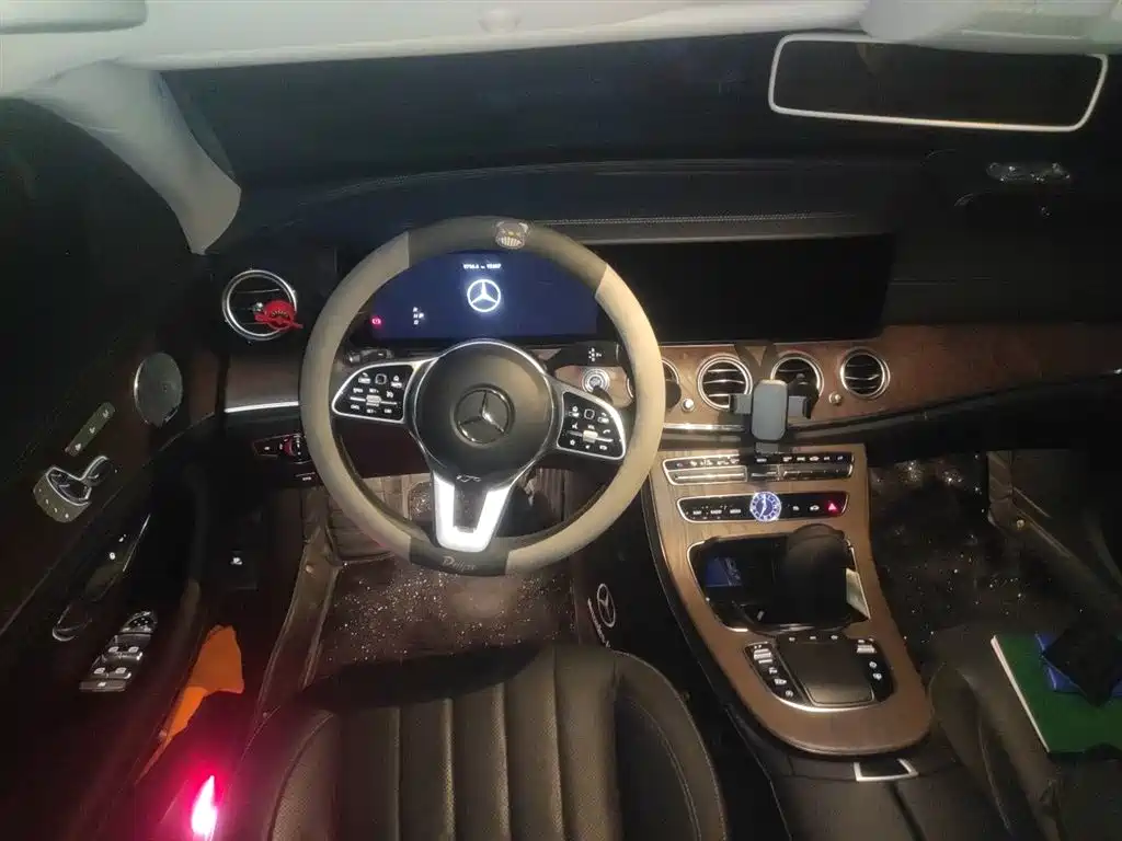 Mercedes-Benz E-Class 2020 E 300 L Luxury Model фото 6