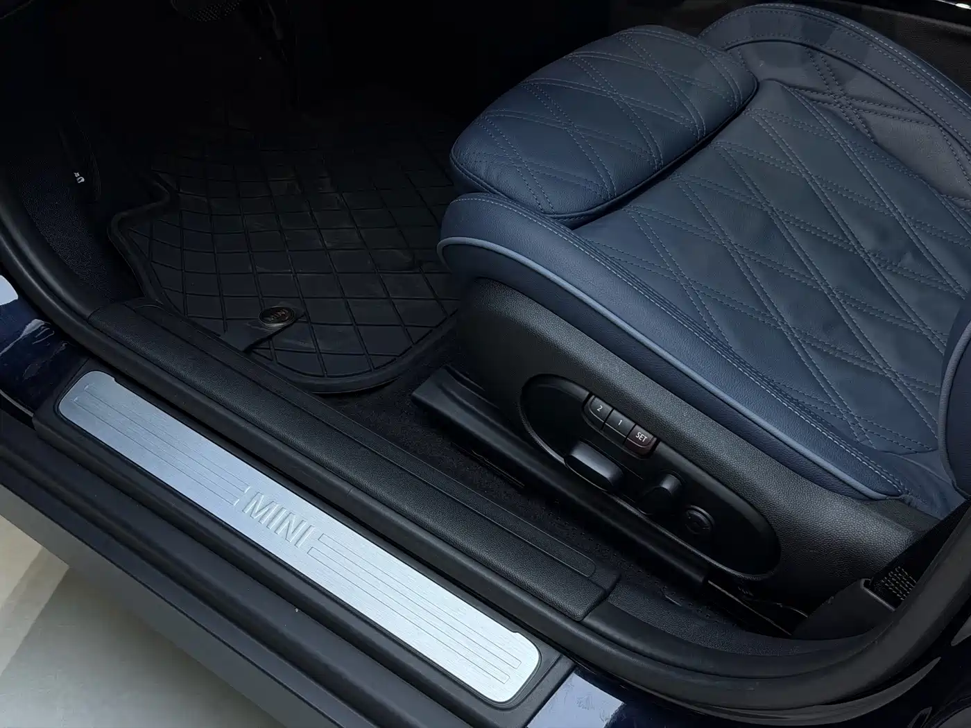 صورة 9 - MINI CLUBMAN