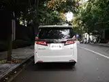 Фото 6 - Toyota Vellfire