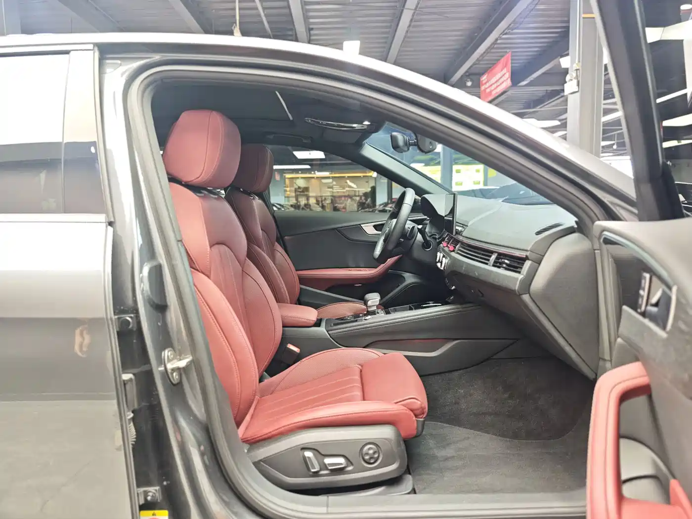 Audi A4L 2024 40 TFSI Luxury Dynamic фото 6