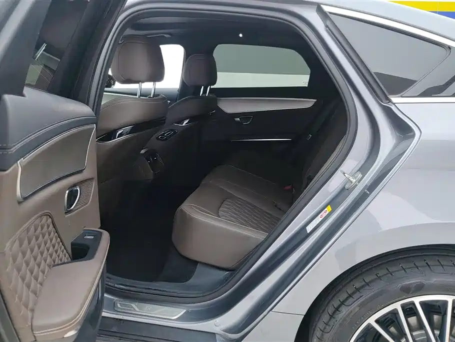 BYD Han 2023 DM-i Champion Edition 121KM Honor фото 11