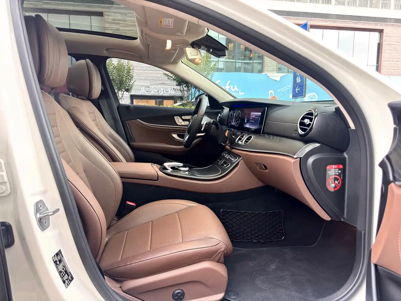 Mercedes-Benz E-Class 2018 E 300 L Sport Fashion фото 15