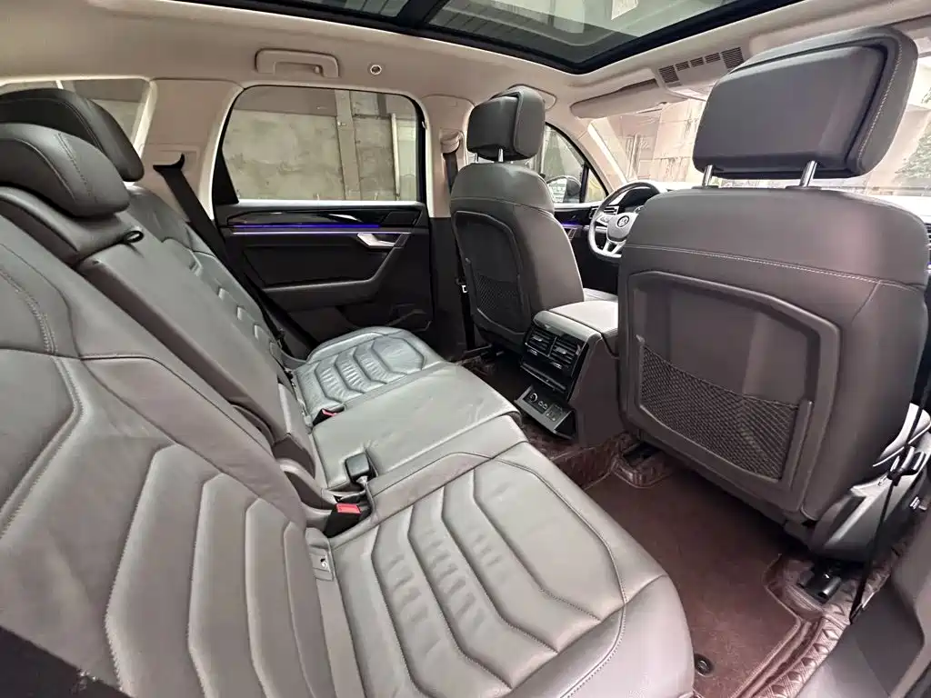 Volkswagen Touareg 2019 2019 2.0TSI Sharp Wing Edition China V