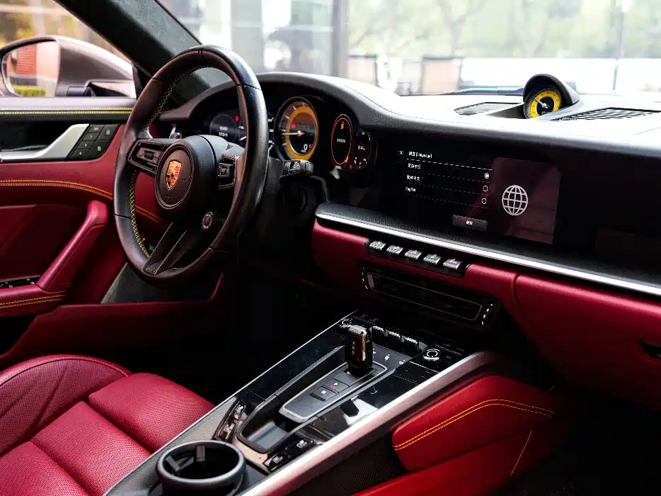 Porsche 911 2022 Turbo S 3.7T фото 17