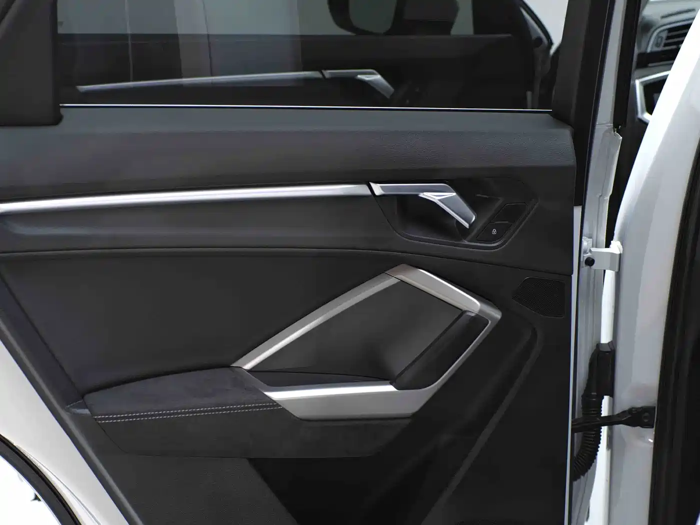 Audi Q3 2022 35 TFSI Fashion Dynamic фото 17