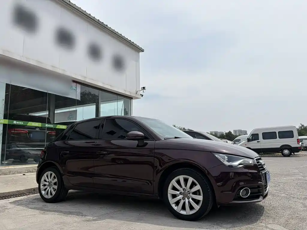 Audi A1 2015 2014 30 TFSI Sportback Comfort