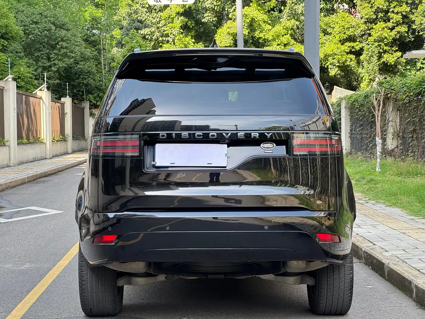 Land Rover Discovery 2023 Facelift 360PS R-Dynamic S фото 10