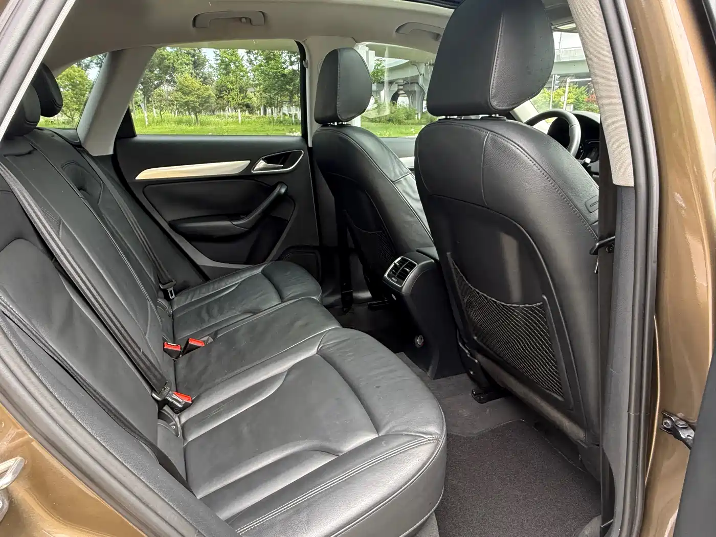 Audi Q3 2015 35 TFSI quattro Technology фото 17