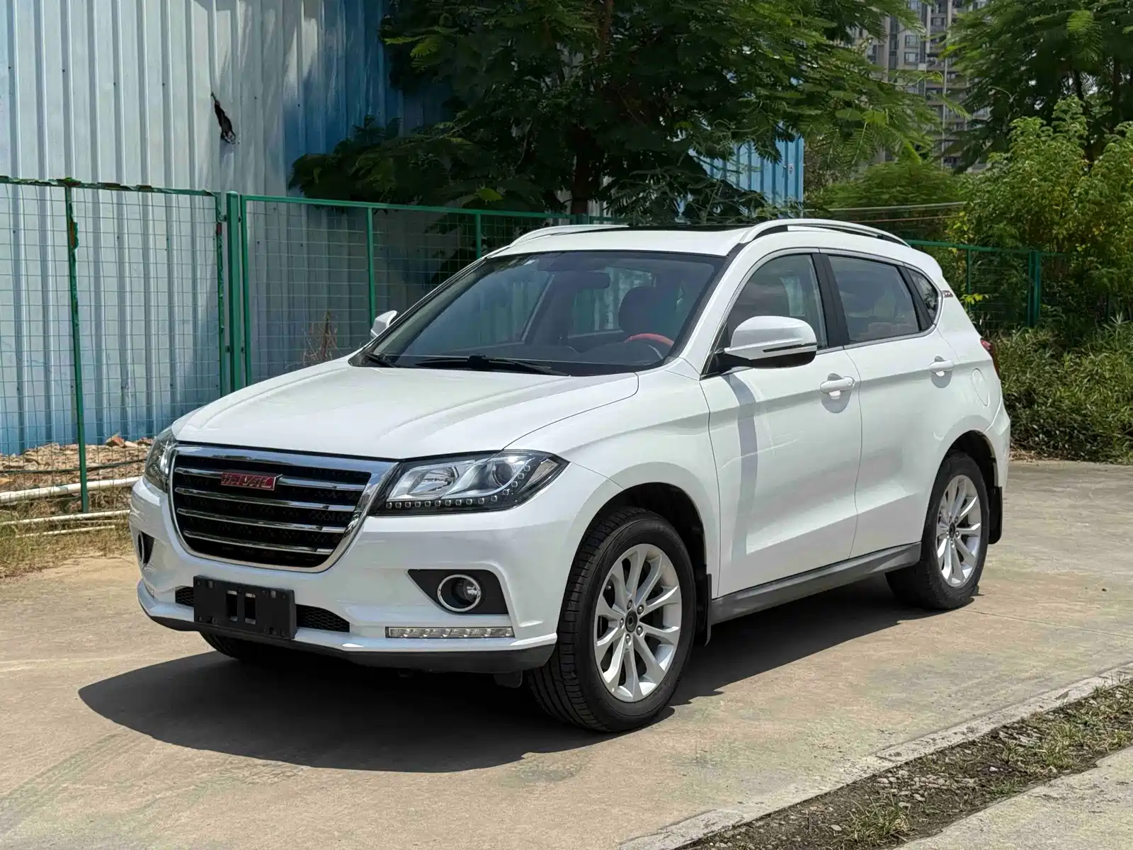 Фото 1 - Haval H2