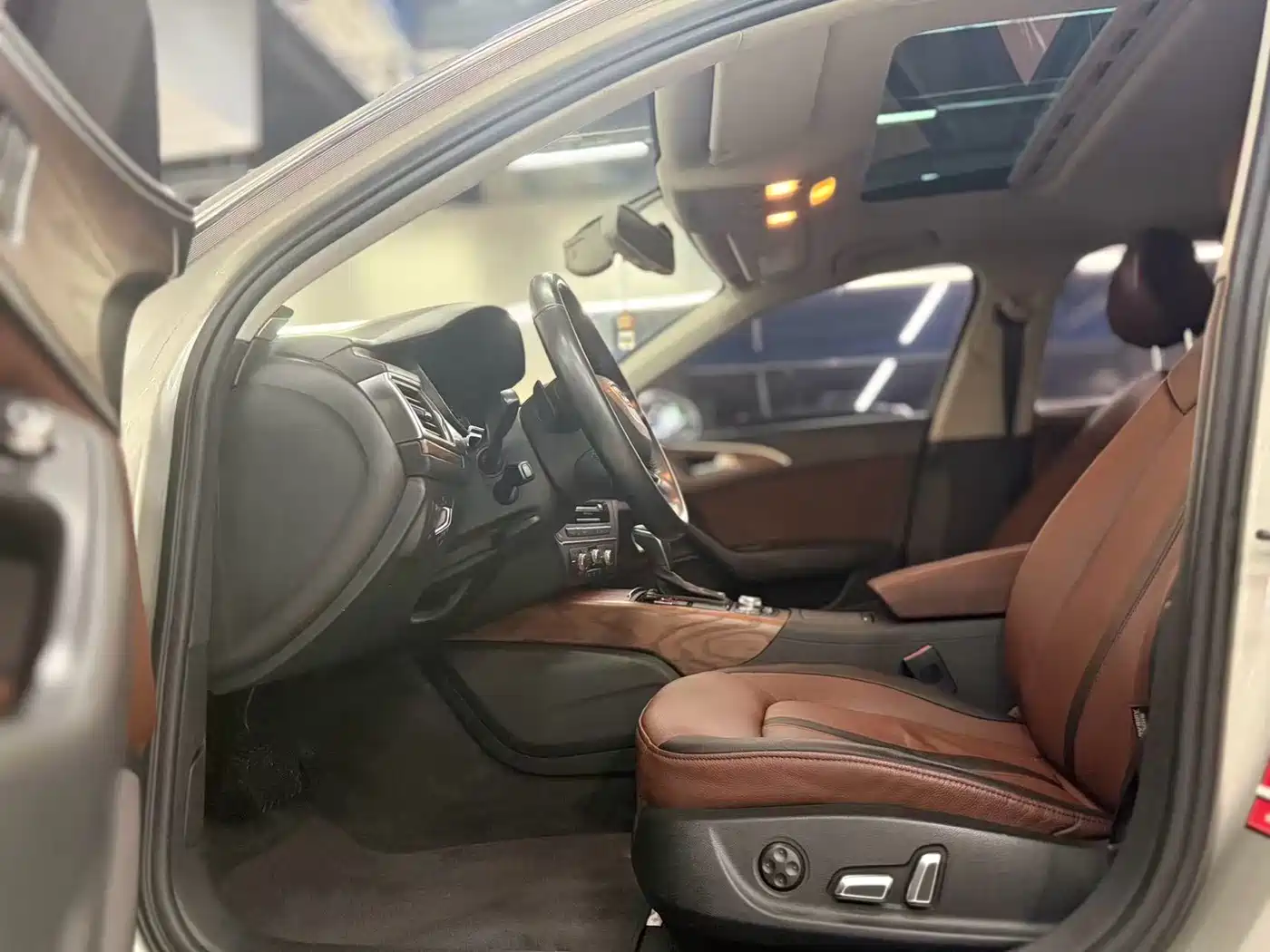 Фото 4 - Audi A6L