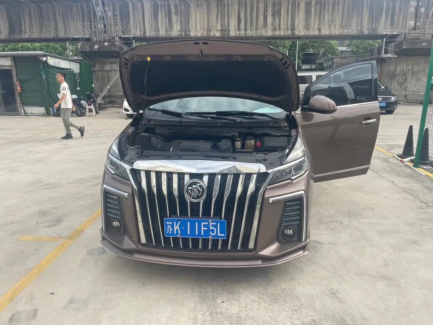 Фото 27 - Buick GL8