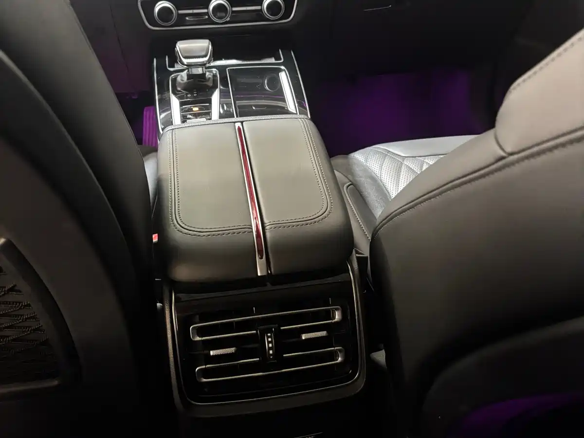 Hongqi HS5 2023 2.0T Flag Enjoy Pro Edition фото 12