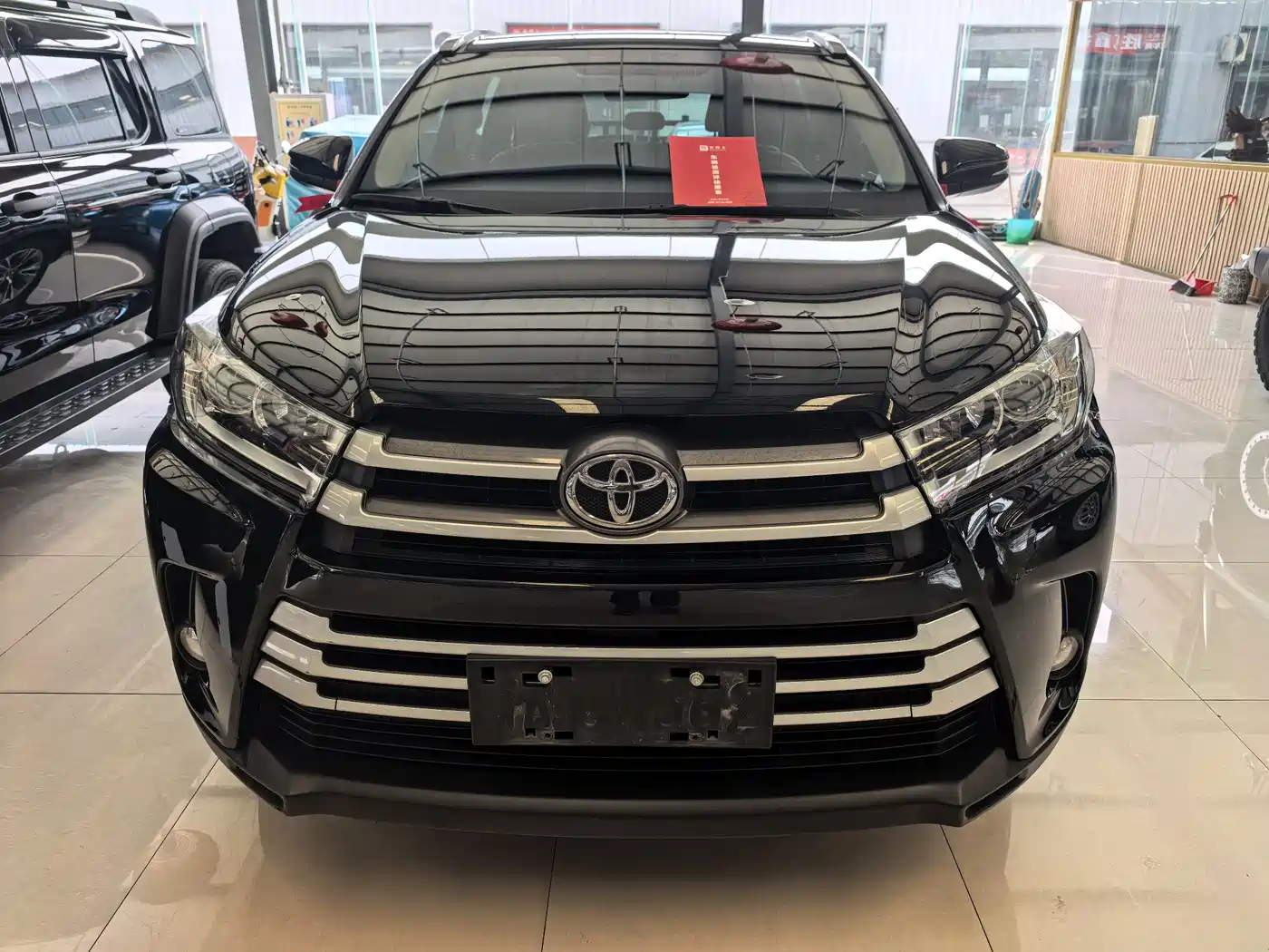 TOYOTA HIGHLANDER