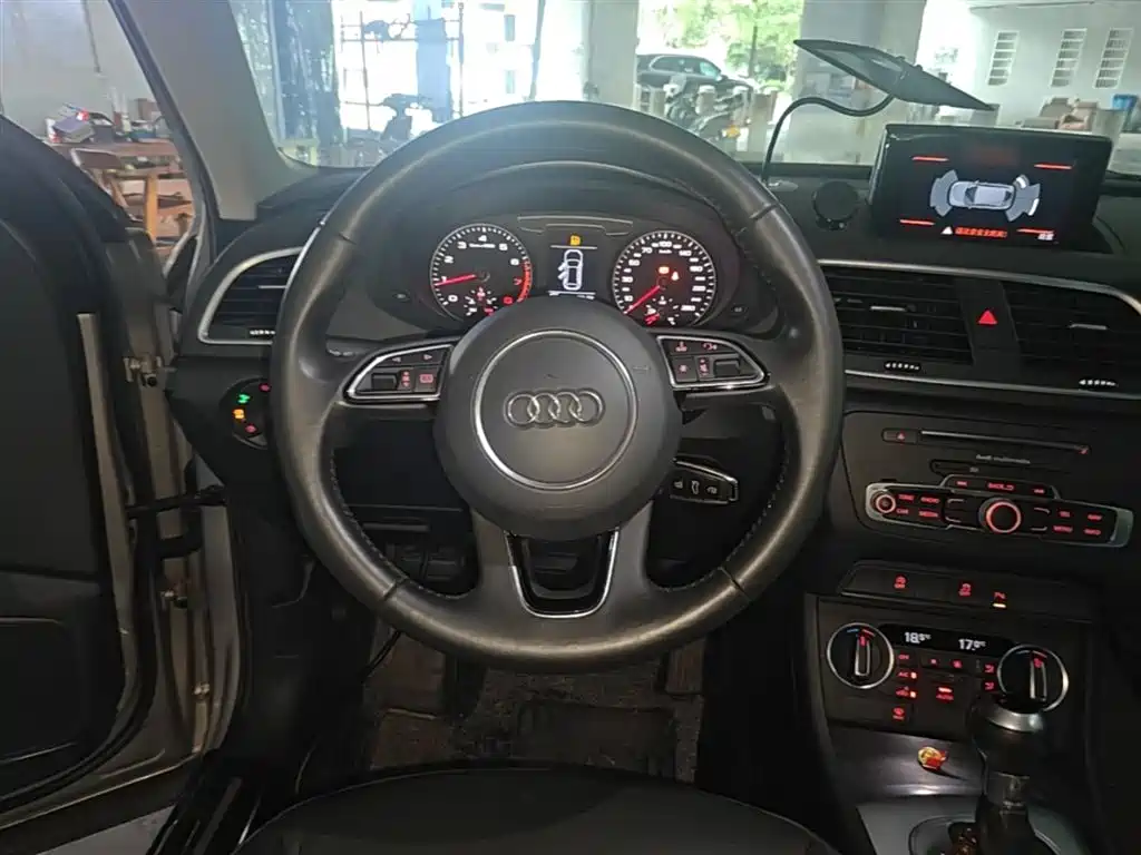Фото 11 - Audi Q3