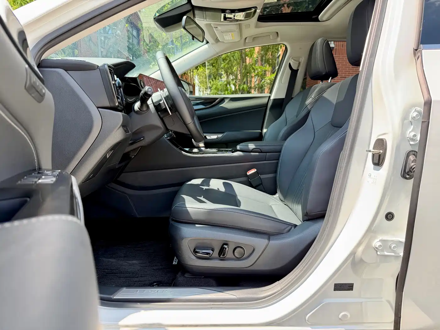 Lexus NX 2024 2024 260 FWD Joy Creation Edition