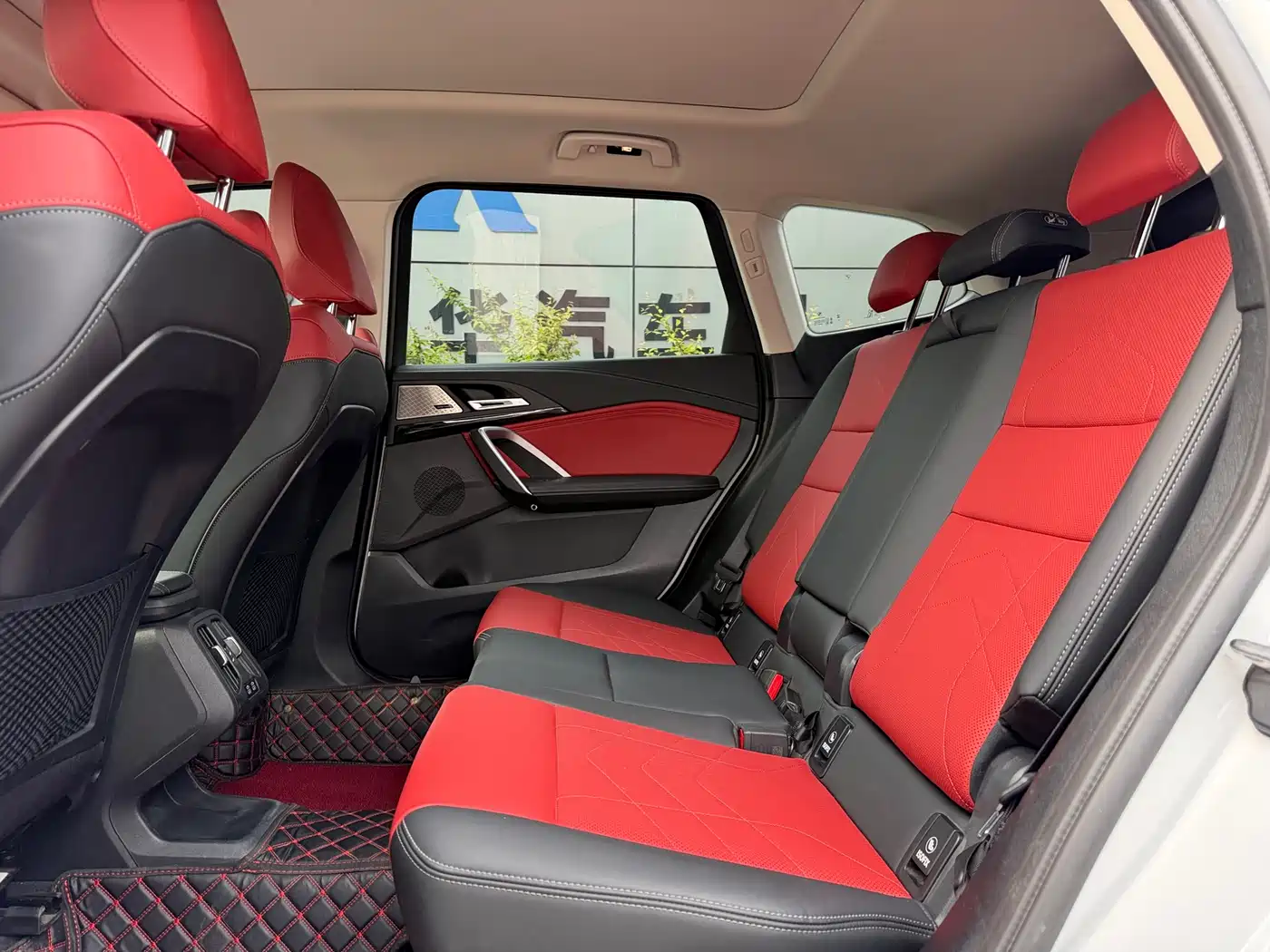 BMW X1 2024 sDrive25Li X Design Package фото 8