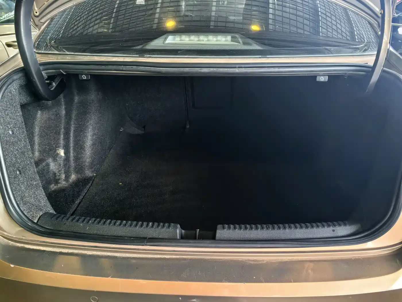 Volkswagen Sagitar 2015 230TSI Automatic Comfort фото 13