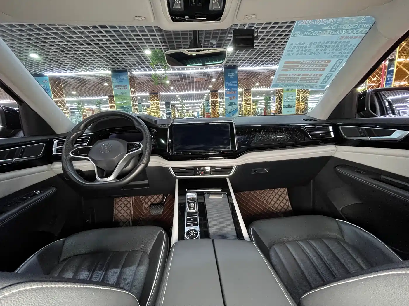 Volkswagen Teramont 2022 530 V6 4MOTION Premium Luxury фото 7