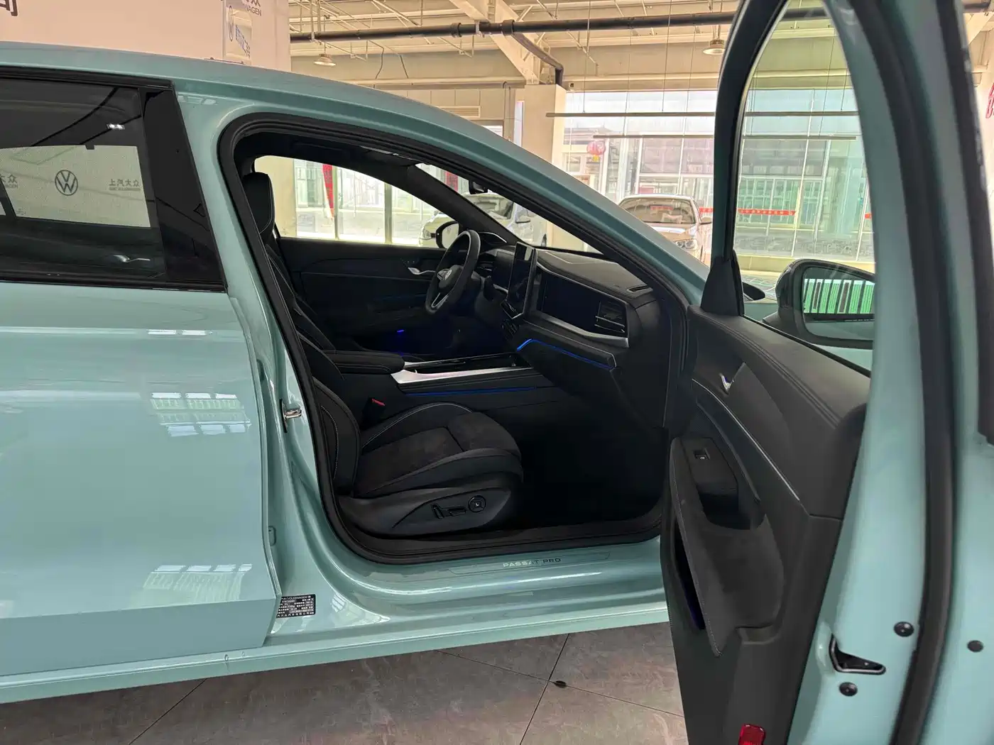 Volkswagen Passat 2025 Model Pro 380TSI Starlight Dragon Premium Edition фото 17