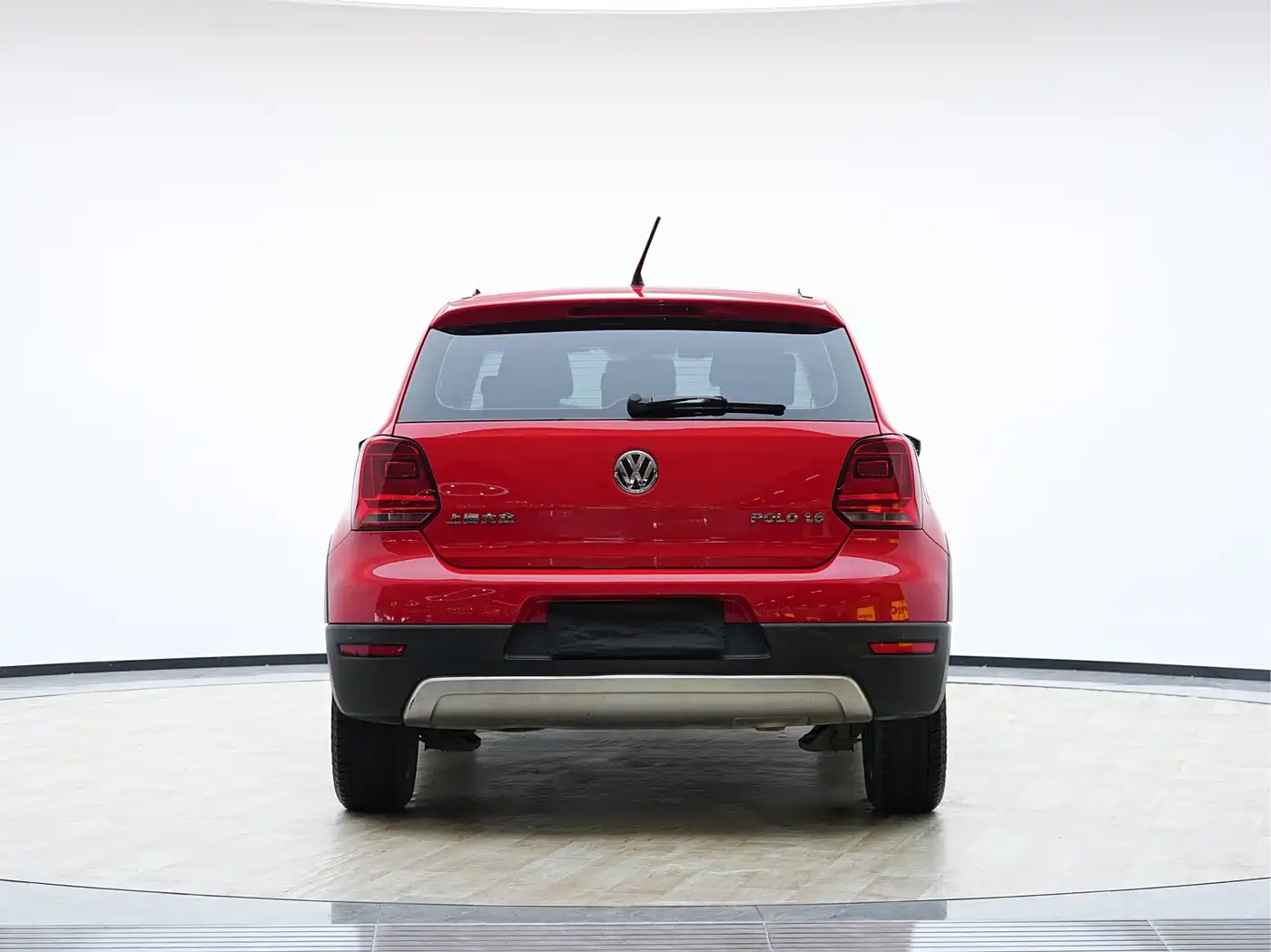 Volkswagen Polo 2014 1.6L Cross Polo Automatic фото 15