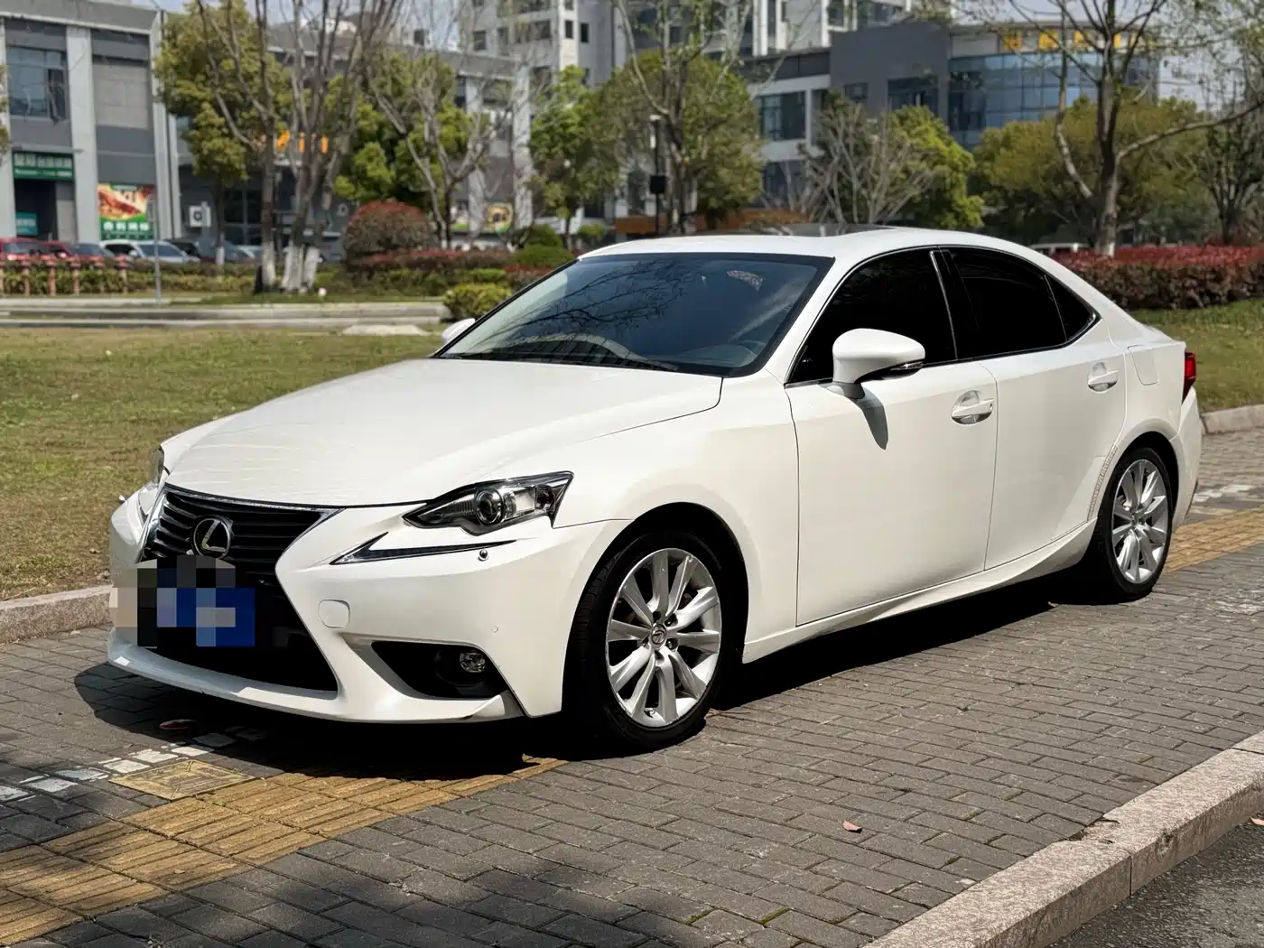 Lexus IS 2015 200t Luxury Edition