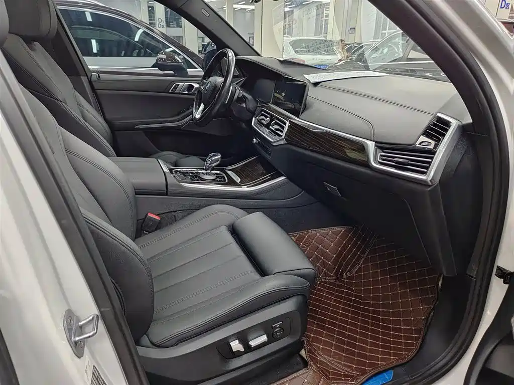 BMW X5 (Import) 2019 xDrive40i M Sport Package фото 9