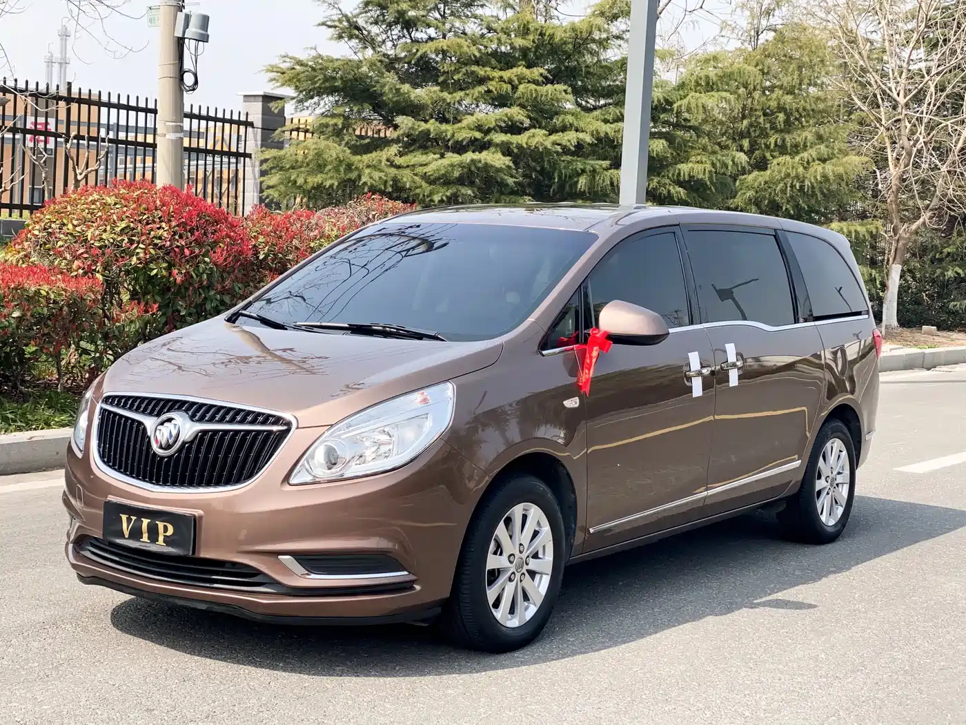 Buick GL8 2018 28T Premium Model China VI