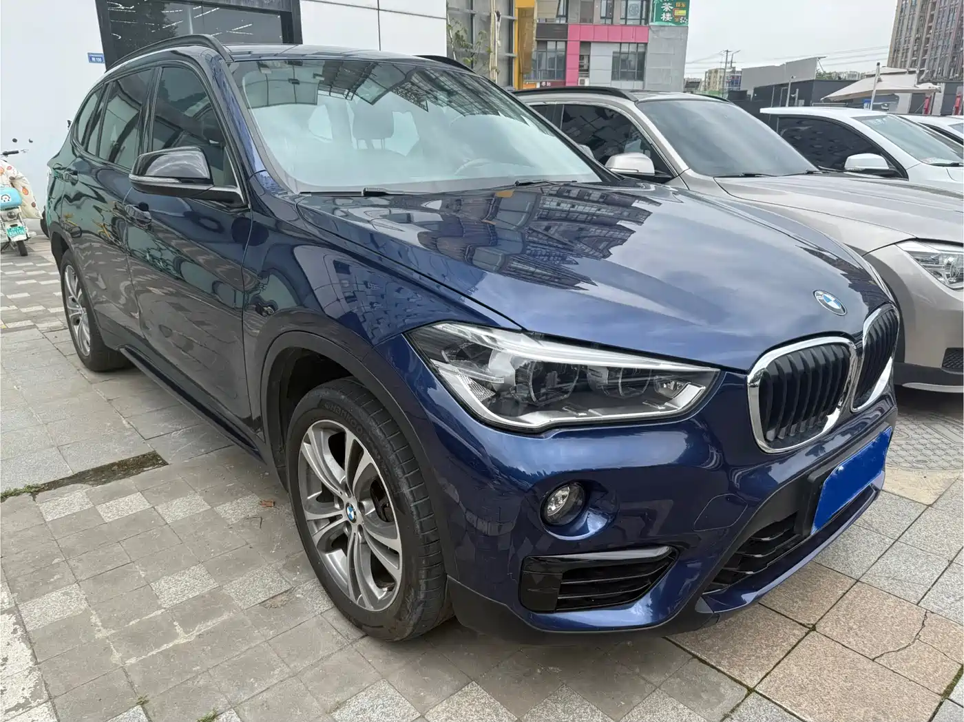 BMW X1 2019 sDrive18Li Premium Model фото 3