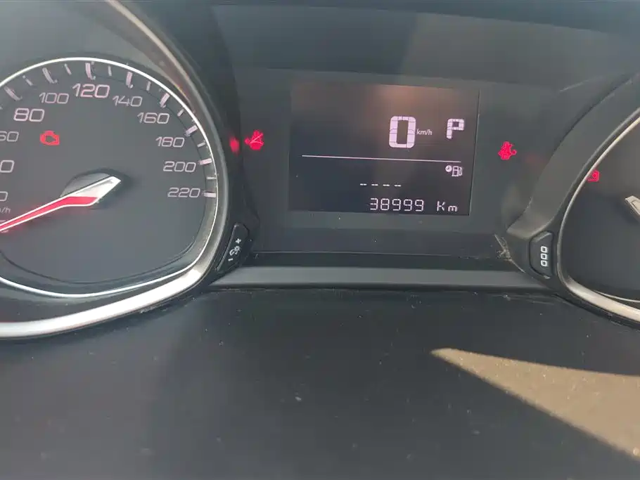 Peugeot 4008 2018 350THP Comfort Edition фото 14