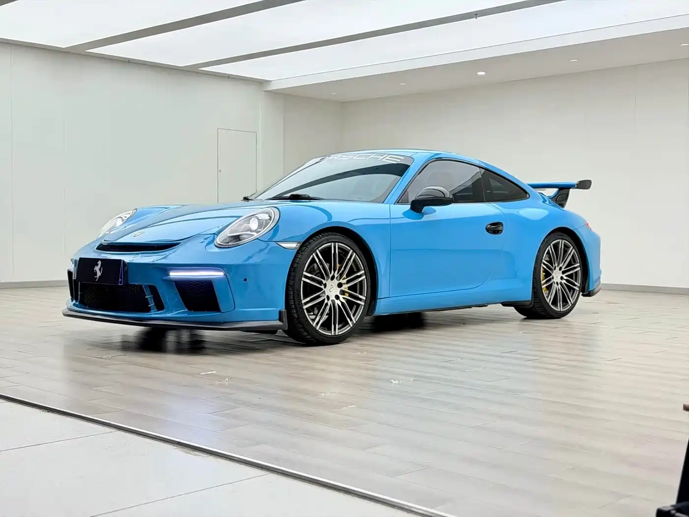 Photo 1 - Porsche 911
